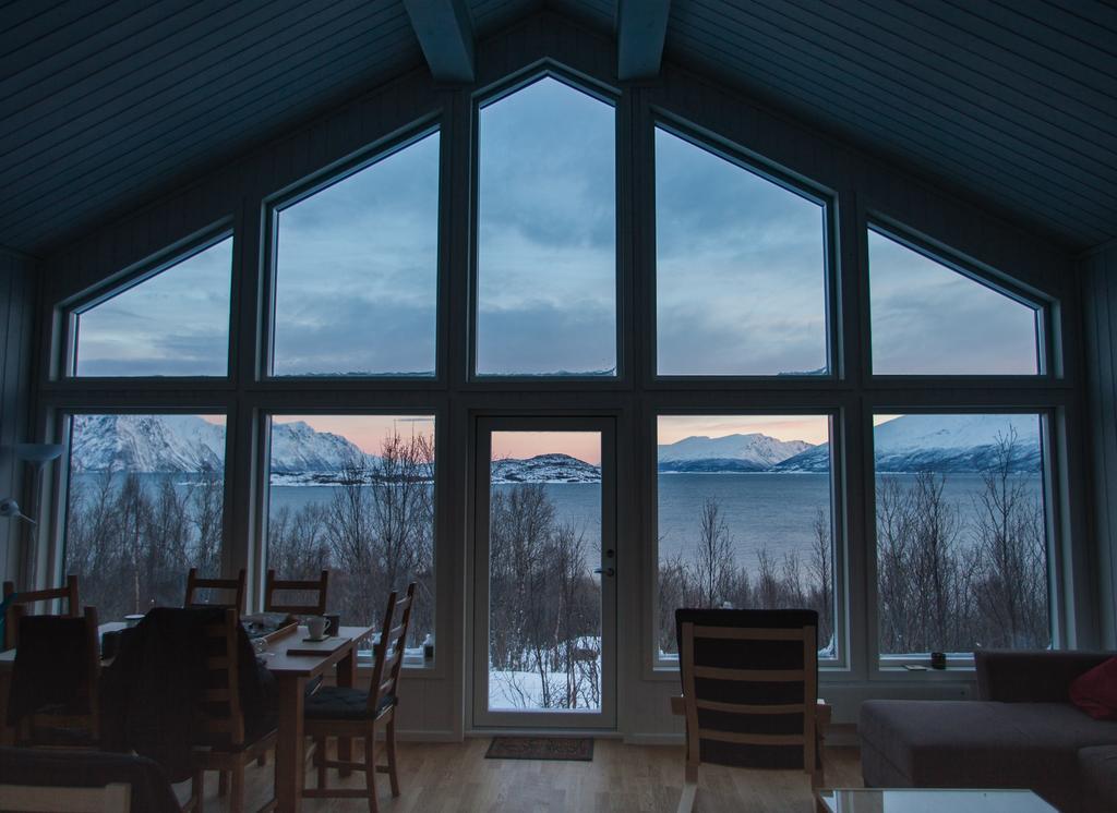 Aurora View Cabin Lyngseidet Exterior photo